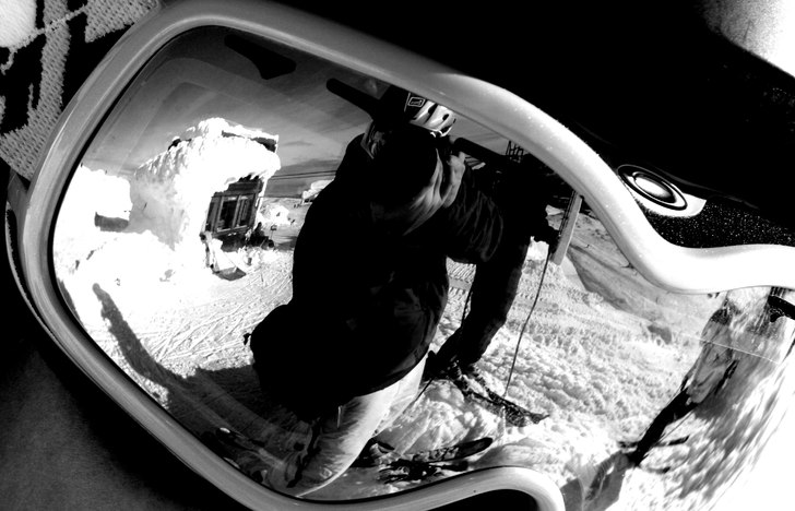 Fin spegelbild i louise googels. Foto: Robin Andersson. Åkare: Louise.