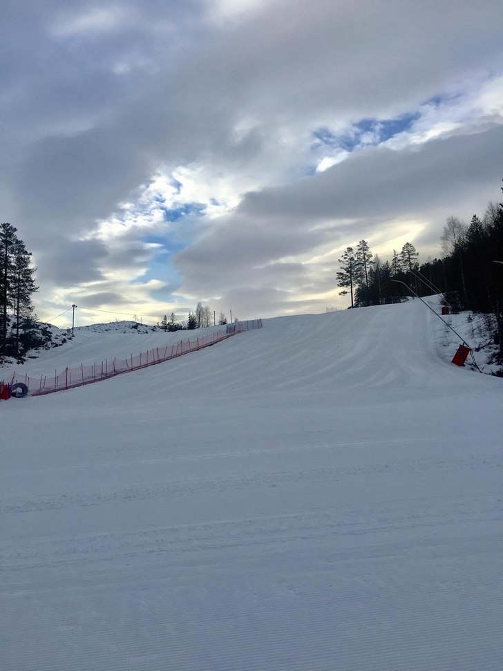 Nok en fin skidag på vei!
Lett overskyet, 1 grad,.