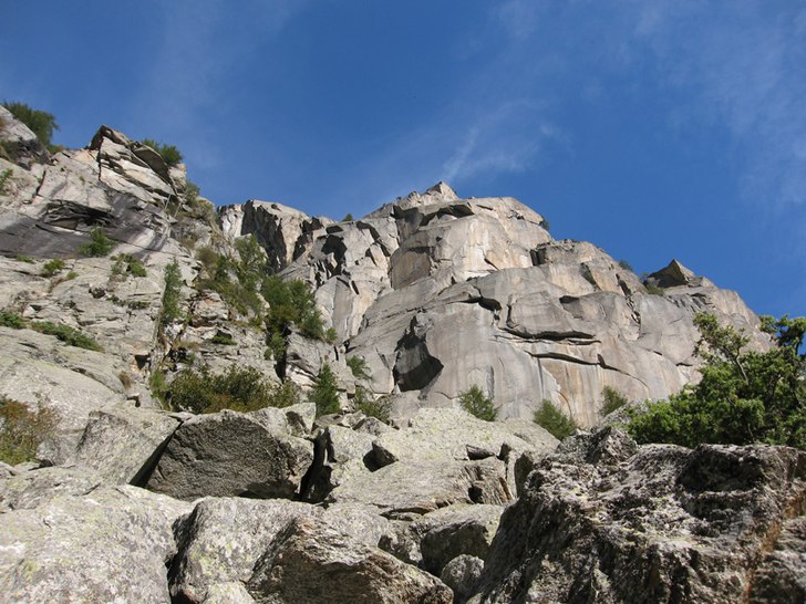 Den italienska Yosemite väggen, känd som Caporal. Foto: Christian Türk. Åkare: Italiensk Yosemite vägg.