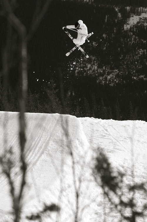 Sista hoppet för denna säsong och Jeppe lyckades. Foto: Jesper Molin. Åkare: Ad@m.