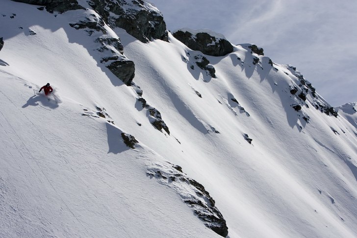 En genial dag på Stairways med 30 cm ny pow pow.. Foto: Francois Panchard. Åkare: Marcus Lantz.