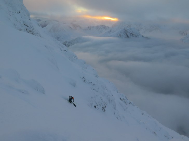 Kjostind i november. Parkera 6 min med bil från M.