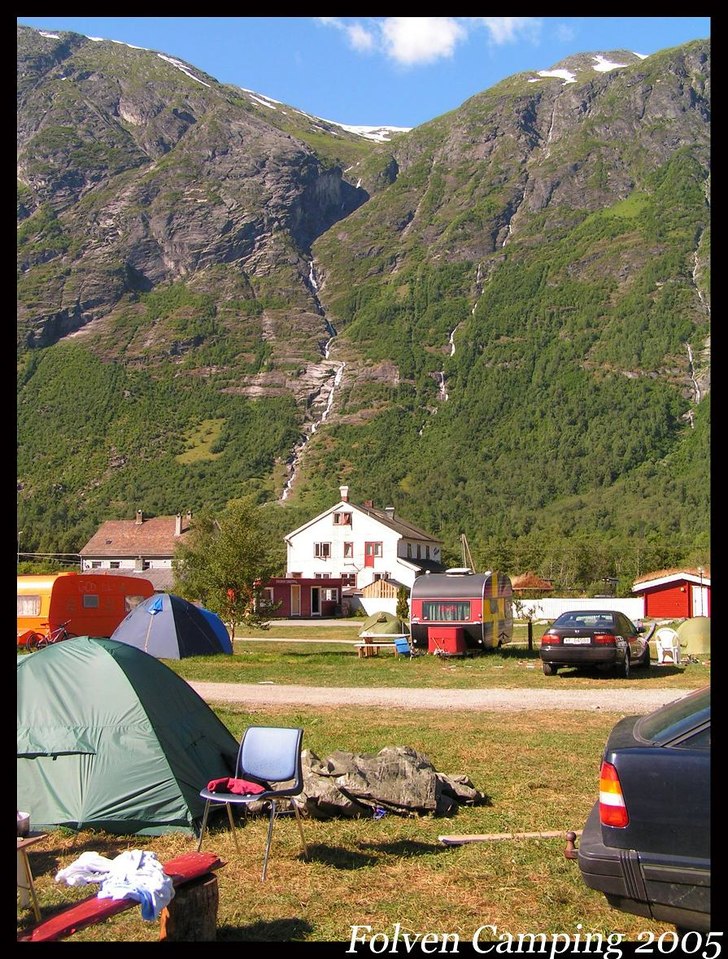 Clean bild över berget och en del av vårt mycket. Foto: Ville Olin.