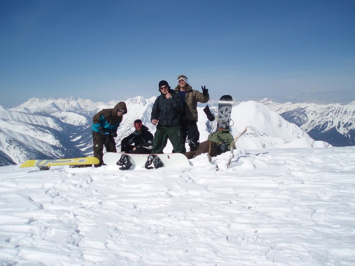 På toppen av Mammoth Head. Foto: Självutlösare. Åkare: Axel, Kalle, André, Hannes och jag.