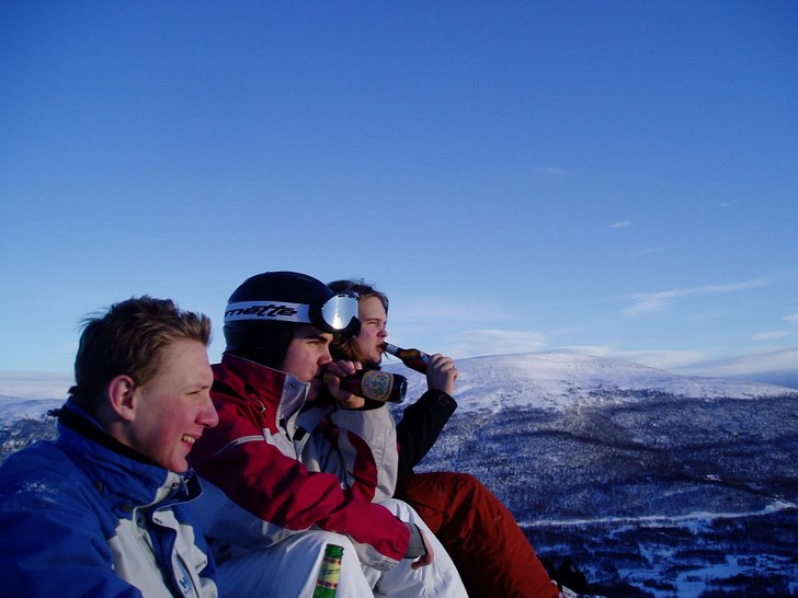 Underbart gott med en kall på toppen!. Foto: Adam Hurst. Åkare: Martin, Ja$, Jag.