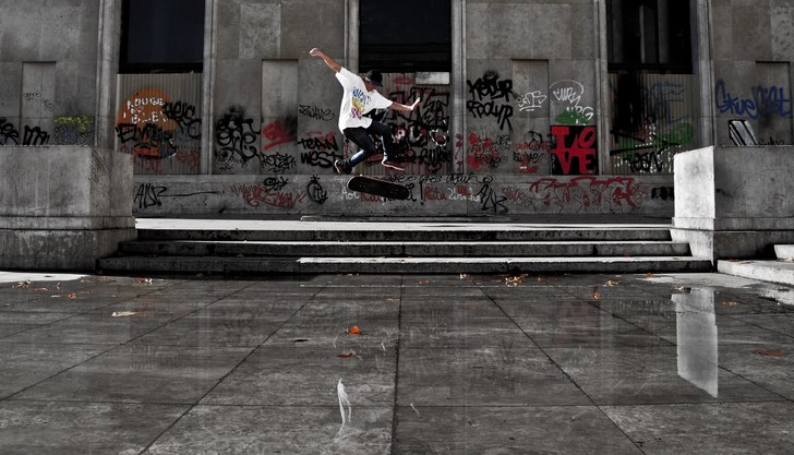 Kickflip. Foto: Algot Olsen. Åkare: Hjalmar Olsen.