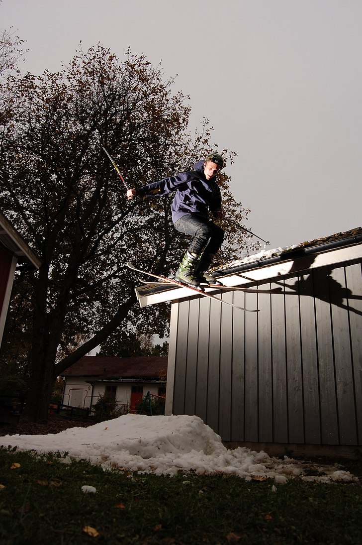 180 och slaktar landningen. Foto: Simon Lindberg. Åkare: Joar Lundberg.