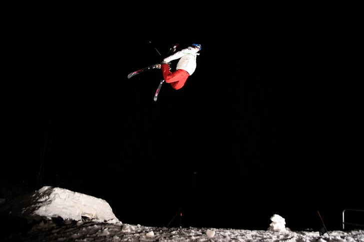 Typ superman frontflip. Foto: Max Neuriesser. Åkare: Alexander Lindquist / Jag.