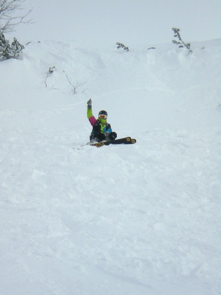 Tagen efter en perfekt handvolt med skidor på i o. Foto: Rasmus Johansson. Åkare: Filip Nilsson.