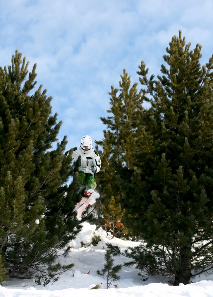 Kul mellan träden i Rendel. Foto: Felix Grunert. Åkare: Patrik Hammarlund.