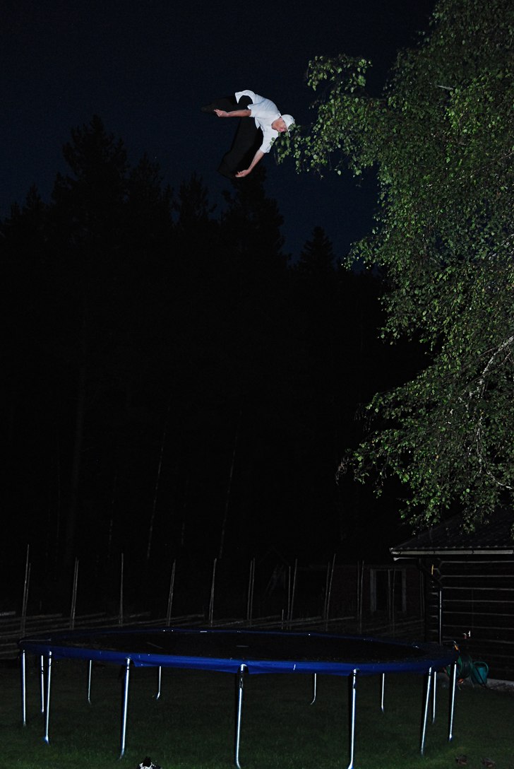 Galen studsmatta
Jag slänger runt en cork 3. Foto: Antn. Åkare: JH.