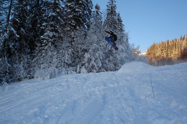 hopp. Foto: Patrik häggström. Åkare: Joel Hallin.
