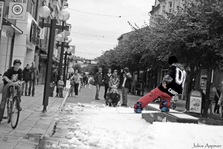 Make it happens första stop i Mora och Anton bila. Foto: Julius Aspman. Åkare: Anton bilare.