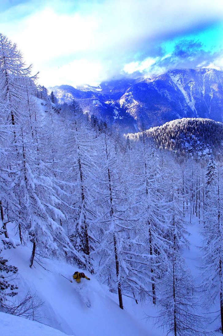 Kristoffer öser lössnö i Krippenstein! Tagen ä. Foto: Johan Ståhlberg. Åkare: Kristoffer Frenkel.