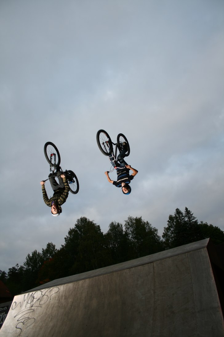backflip backflip. Foto: filip. Åkare: anton & emil thelander.