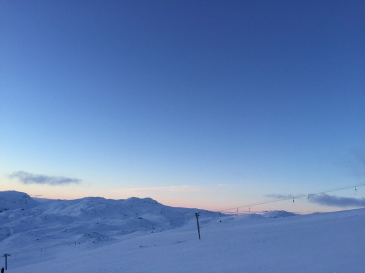 Fredag og snart helg!
Fredag morgen er det minus 4.