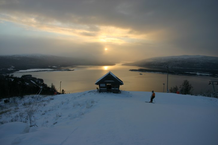endelig snø!. Foto: Sindre Holdahl. Åkare: Ukjent.