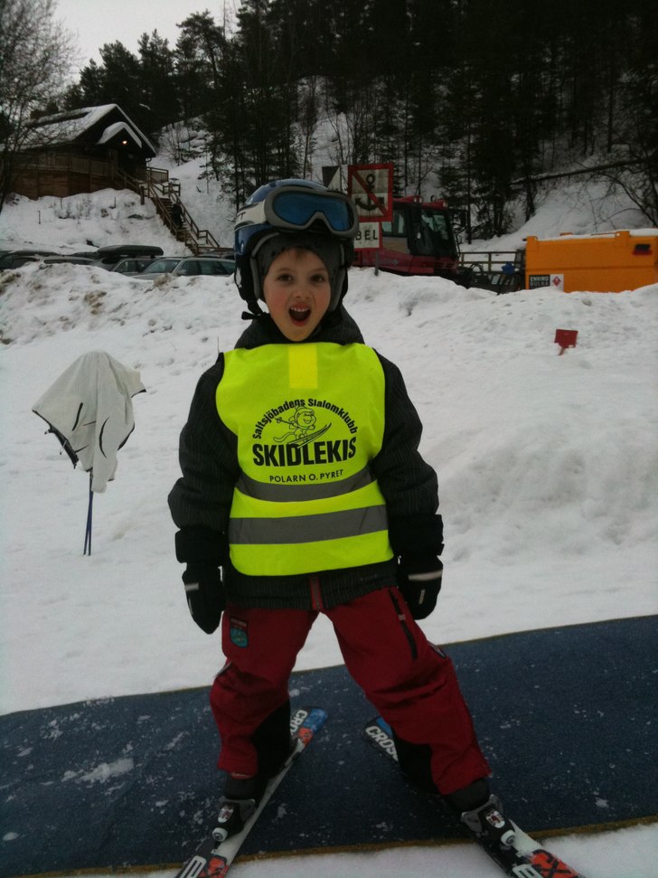 En dag på skidlekis med min härliga kille.. Foto: fredrik Edwall. Åkare: Felix Edwall.