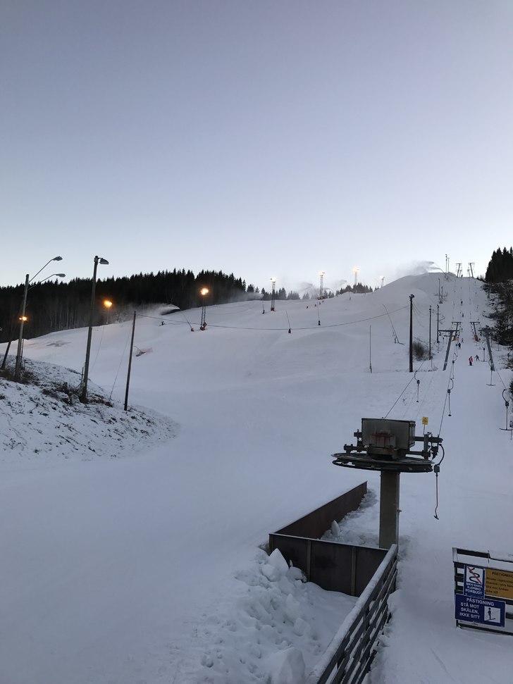 Stabile kuldegrader gjør at vi får gode forhold .