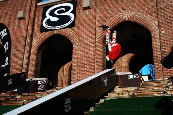 frontflip to 50-50. Foto: erik laxonen. Åkare: martin agerstig.