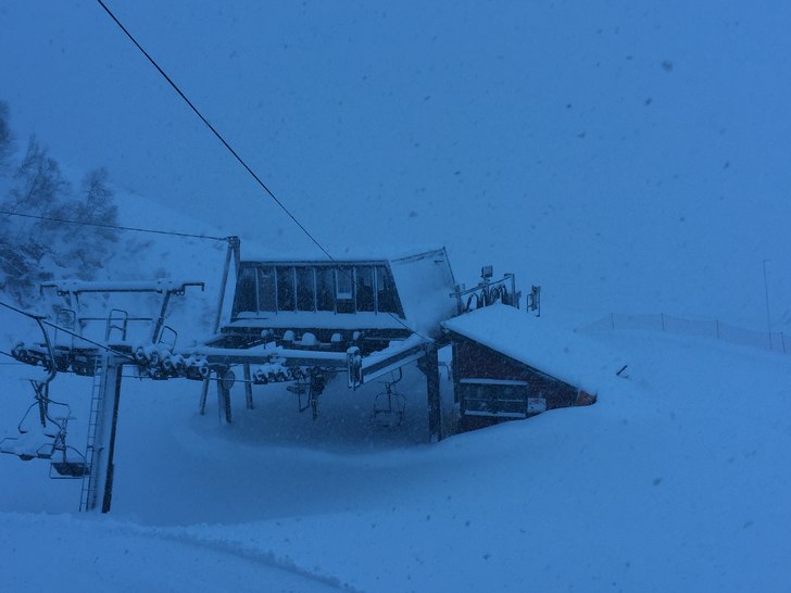 Puddertirsdag! 
Tirsdag morgen er det nye 30 cm me.