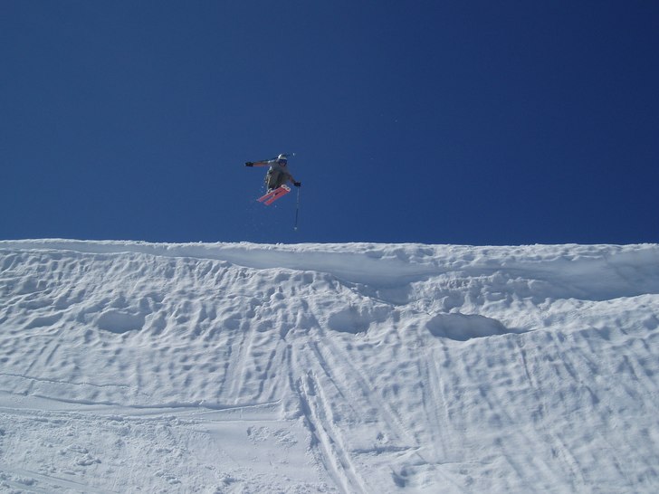 Foto: Hajas. Åkare: Dan Sunnerheim.