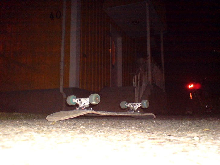 hadde tråkigt när jag väntade på eric ...bara . Foto: kim skog. Åkare: erics bräda.