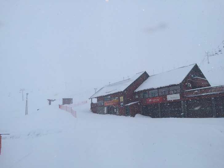 10 cm nysnø! 
Onsdag morgen er det snøvær, minu.