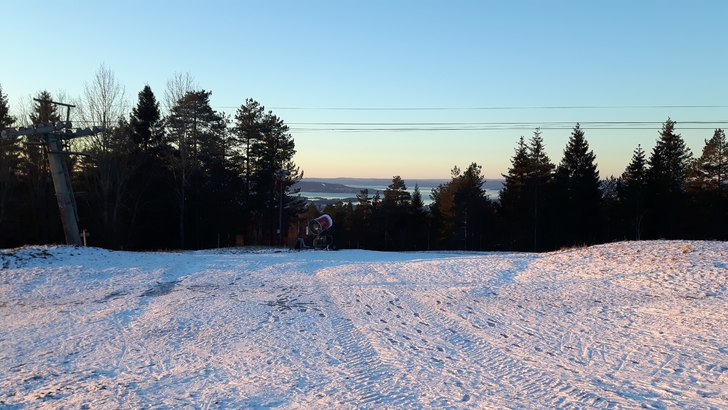 Flott dag i oslo
Nå starter snøproduksjonen i Fa.