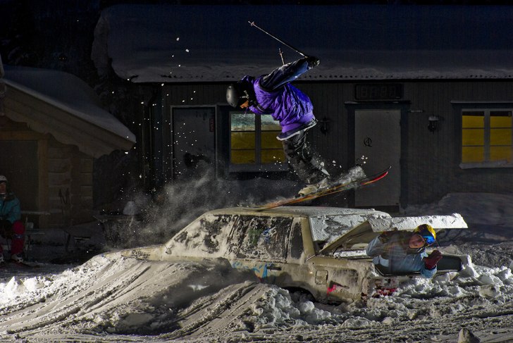 fotosesh över bil. Foto: Björn. Åkare: Lucas L.