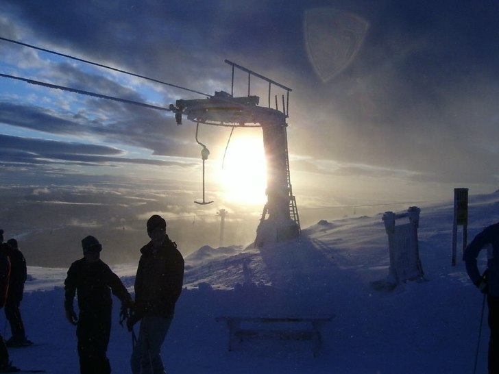 Solen på väg mot högre höjder en morgon.. Foto: Emma Nordén. Åkare: ???.
