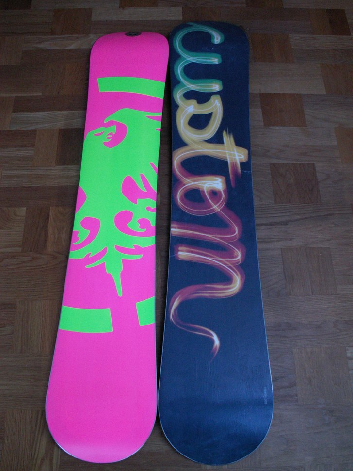 Never Summer Evo 151 
Burton Custom 158. Foto: Fredrik.