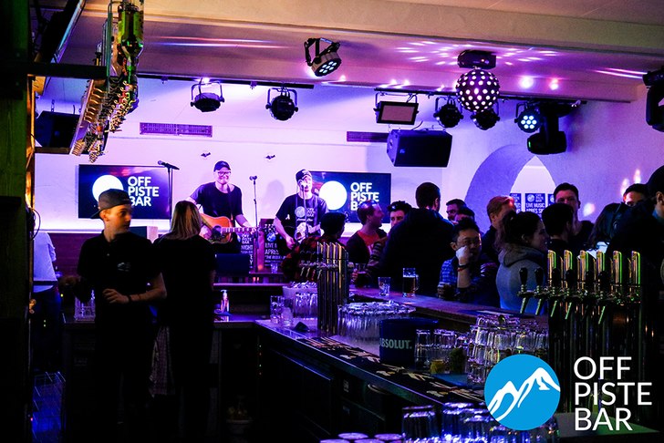 Afterski på OFF PISTE BAR i Zell am See.
