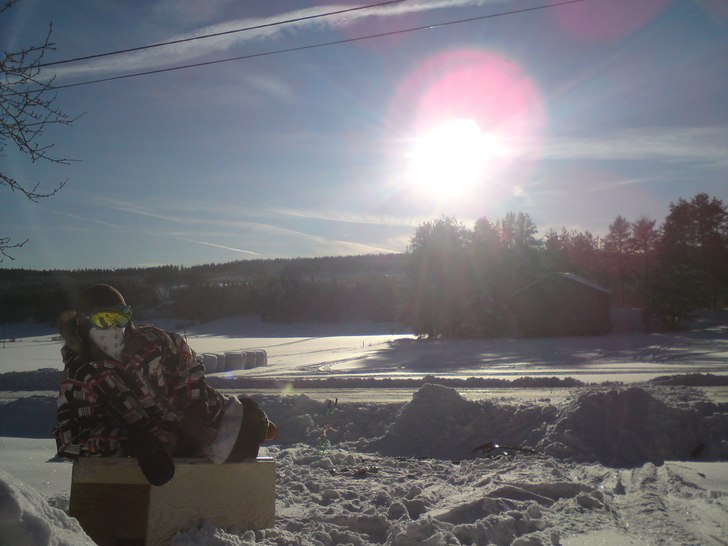 Låg på railen och tog ett kort och det vart fett. Foto: Gustav. Åkare: Rasmus.