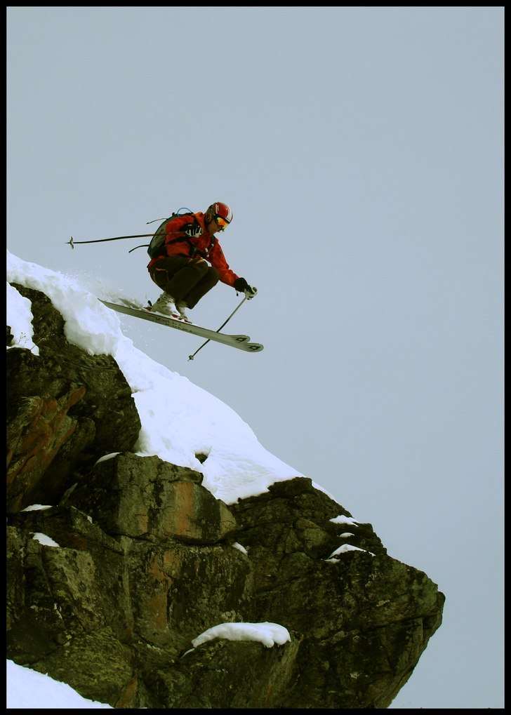 Schimpen syns även i flatljus.... Foto: Niklas Bergqvist. Åkare: Joakim Bergqvist.