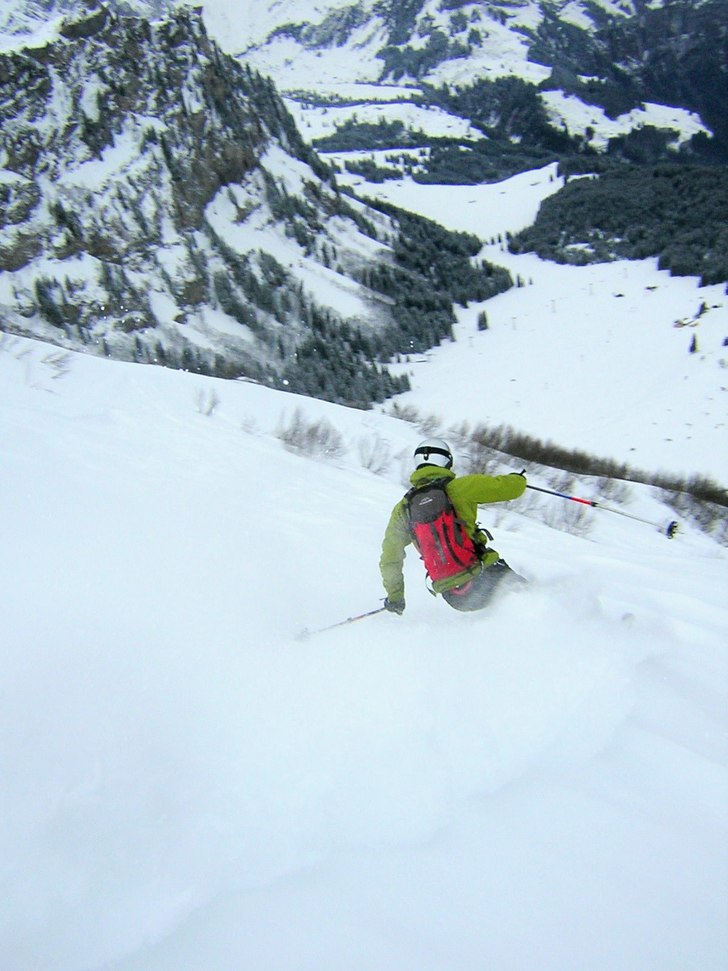 Laub i slask och gräs!. Foto: Björn Larsson. Åkare: Henrik Johansson.