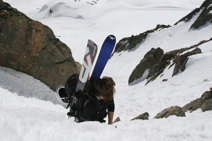 Klättring sista biten. Foto: Victor Olsson. Åkare: Johan Ekbladh.