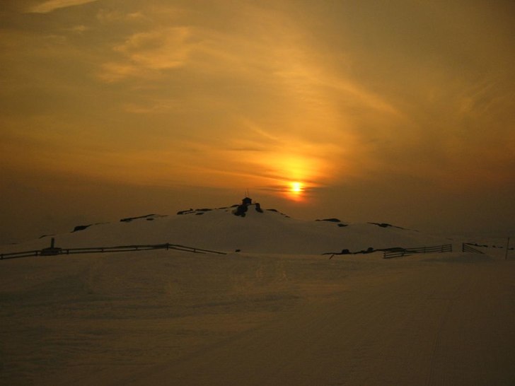 solnedgång på topp i gränsen.. bilden tagen med. Foto: Jörgen Eriksson.