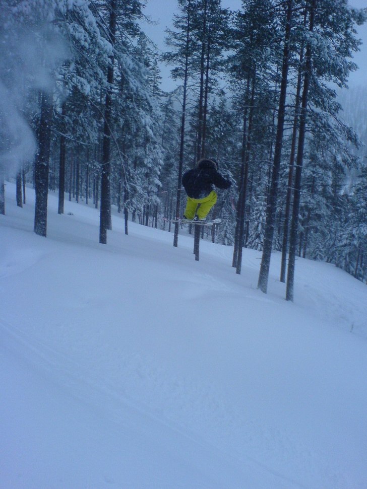 Hur långt kan han flyga !!!. Foto: Jenisis. Åkare: tnb.