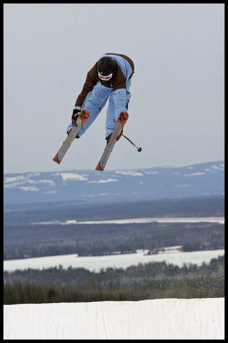 Jakob tar lastbilskort men det är ja som kör, hu. Foto: jakob gustafsson(swedenprophoto). Åkare: Rasmus Ericson.