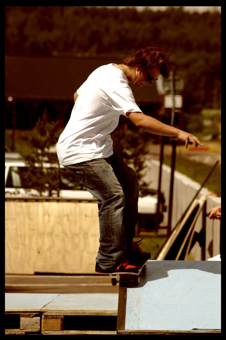 Foto: Rasmus Ekman. Åkare: Unknown.