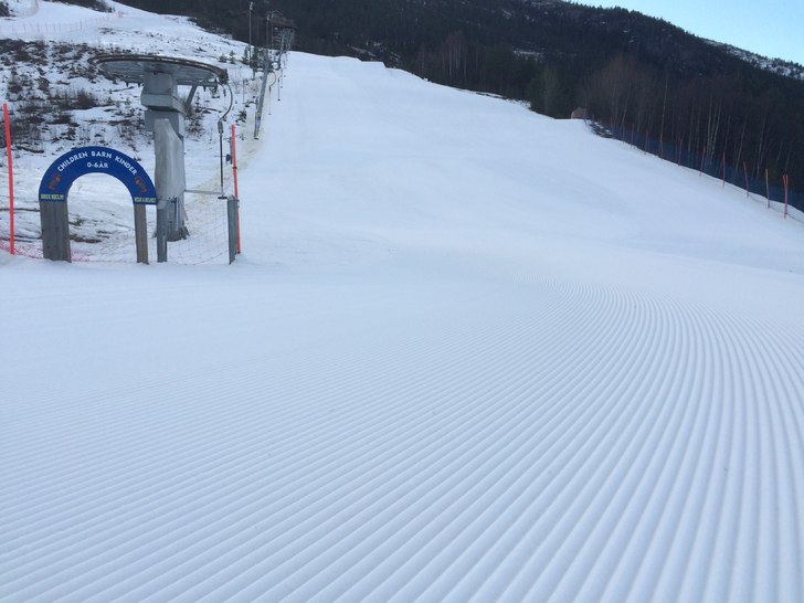 Sesongens første afterski
Bakken er åpen lørdag.