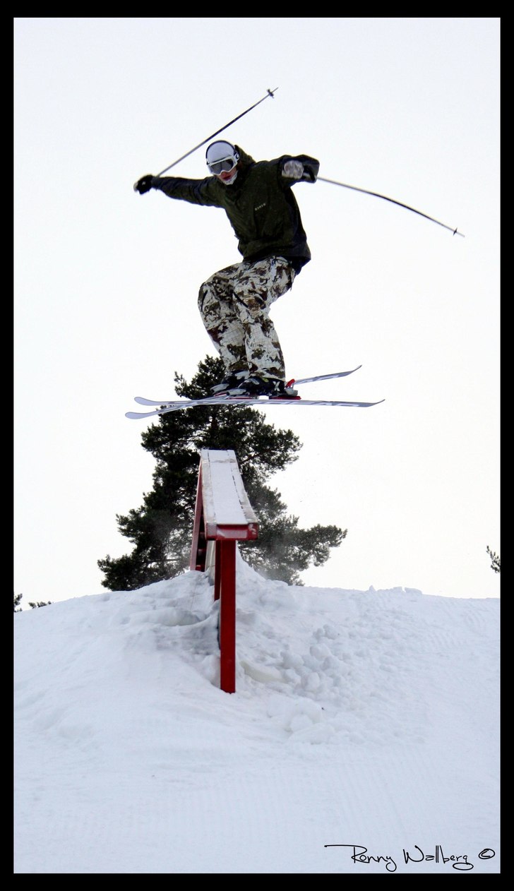 Gapa railen.. Foto: Ronny Wallberg. Åkare: Fredrik Persson.