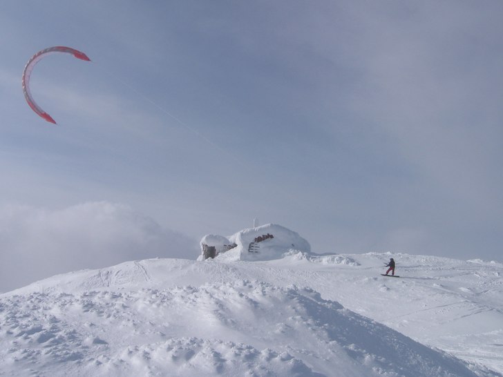 Grymt med kiting vid toppstugan!. Foto: Ville berg-Malmborg. Åkare: tobas Johansson.