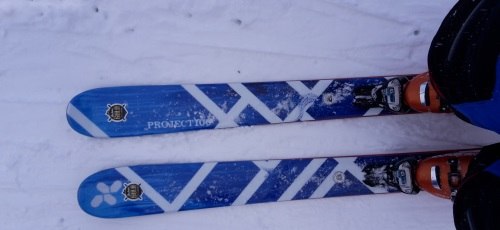 Extrem Project 100
Skön skida med bett i pisten .