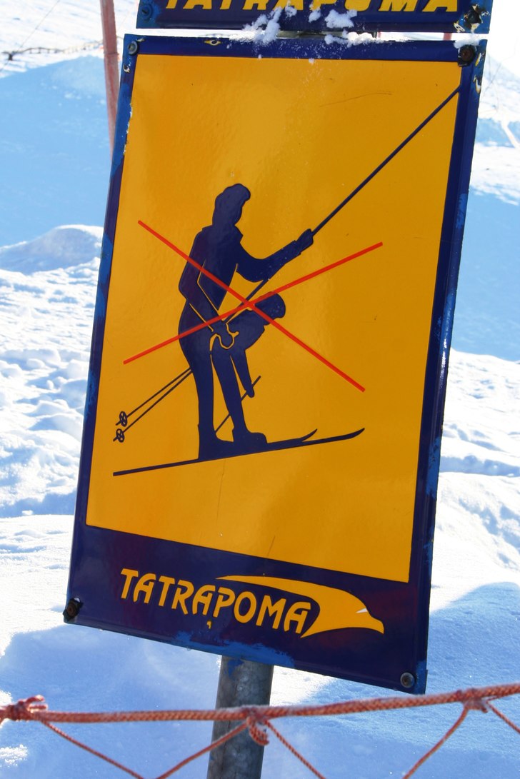 Hittade den här informativa varningsskylten vid e. Foto: Erik Brinkman. Åkare: ja du....