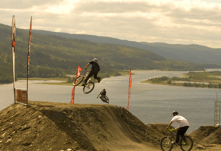 Tripp trapp trull.. Foto: Simon Berggren. Åkare: ?????.