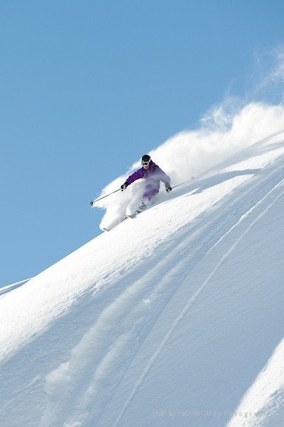 Shredding i Stuben!. Foto: James Schriebl. Åkare: Filip Lindwall.