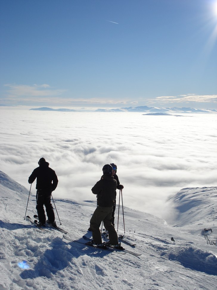 Ovanför östra ravin i Åre. Foto: Jenny Lidin. Åkare: Andreas Lundberg, Erik Andersson, okänd.