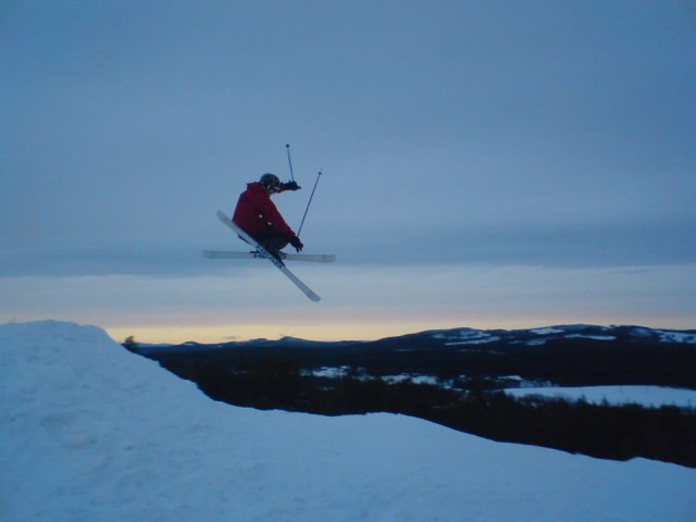 Lite tidigt tagen, men ni ser nog vad det är för. Foto: Adam Rosander. Åkare: Anton Olsson.
